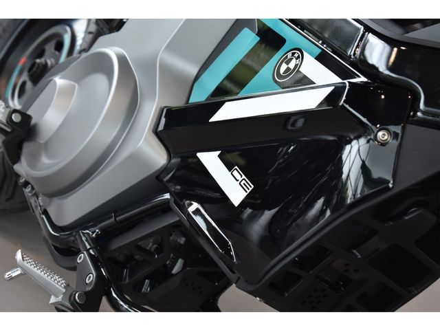 bmw - ce-02