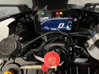 YAMAHA YZF R7 – foto 2