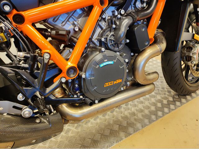 ktm - 1290-super-duke-r