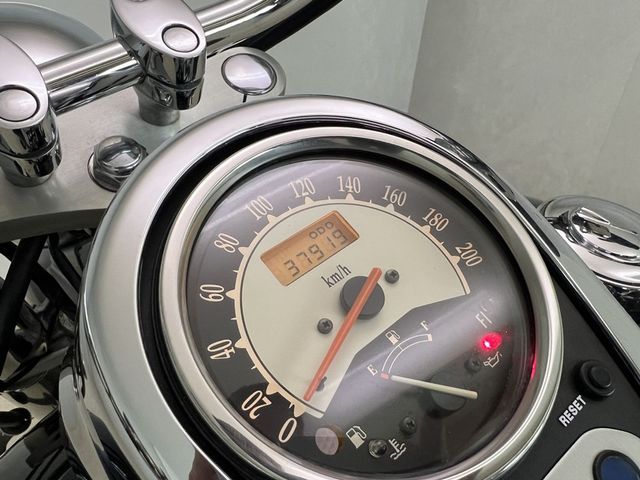 kawasaki - vn-900-classic