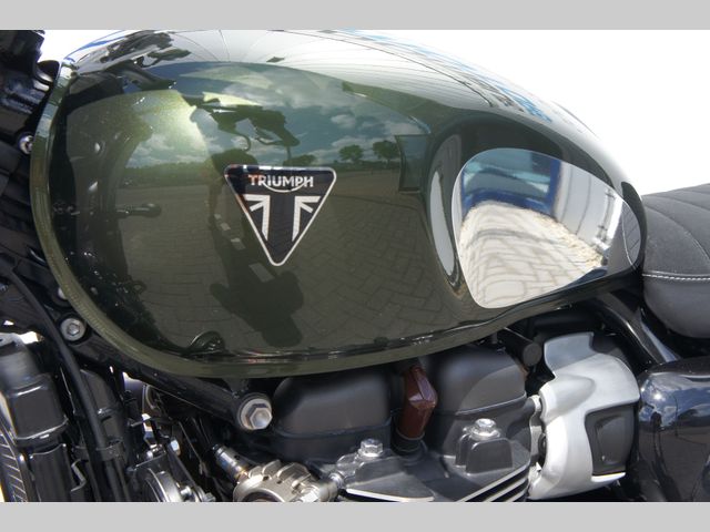 triumph - scrambler-900-chrome-edition