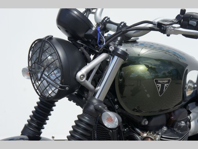 triumph - scrambler-900-chrome-edition