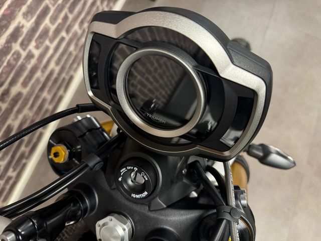 triumph - scrambler-1200-xe