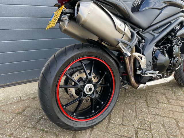 triumph - speed-triple-1050-abs
