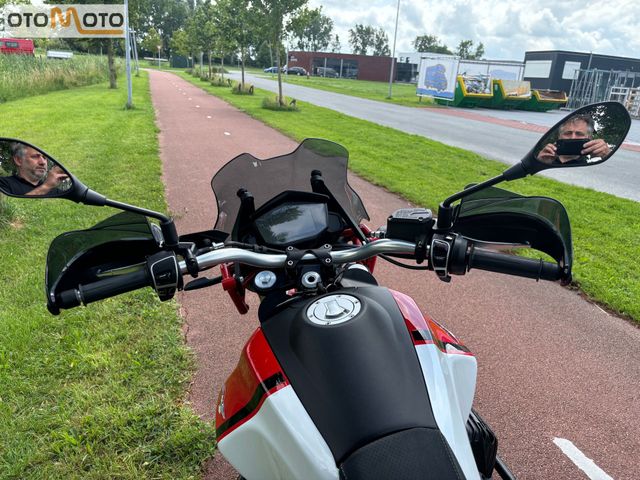 moto-guzzi - v-85-tt