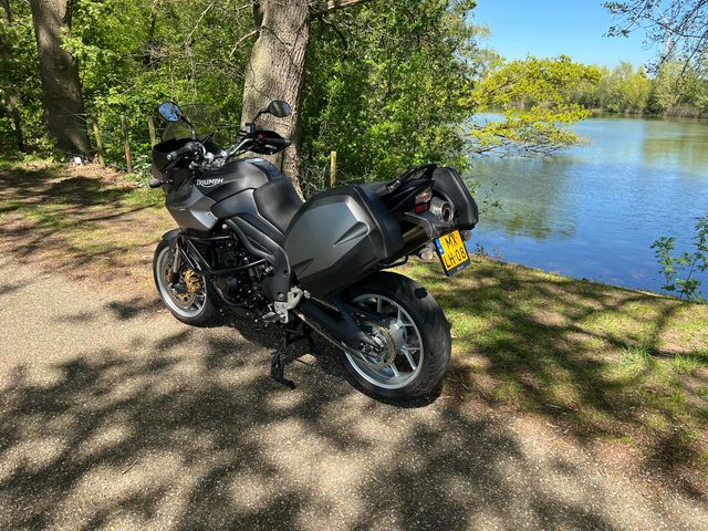 triumph - tiger-1050-abs
