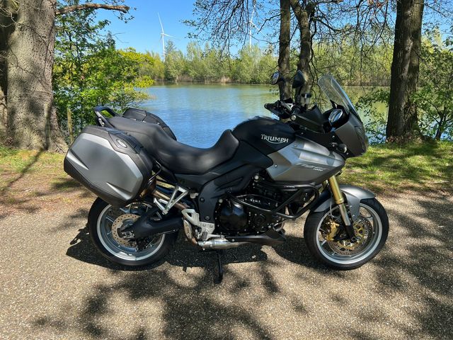 triumph - tiger-1050-abs