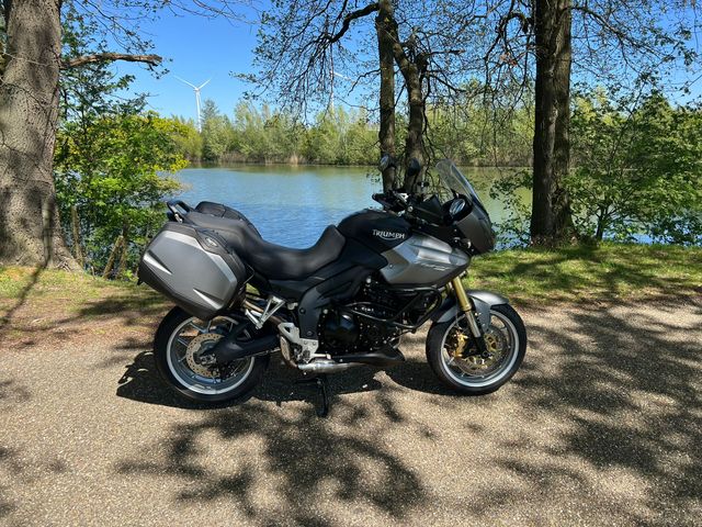 triumph - tiger-1050-abs