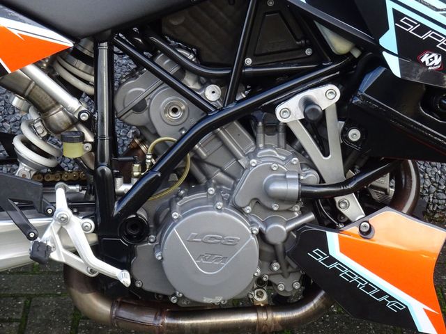 ktm - 990-super-duke