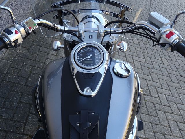 suzuki - vl-800-volusia