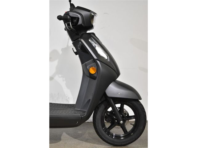 suzuki - address-125