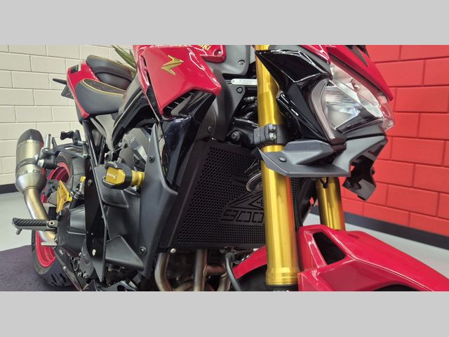 kawasaki - z900