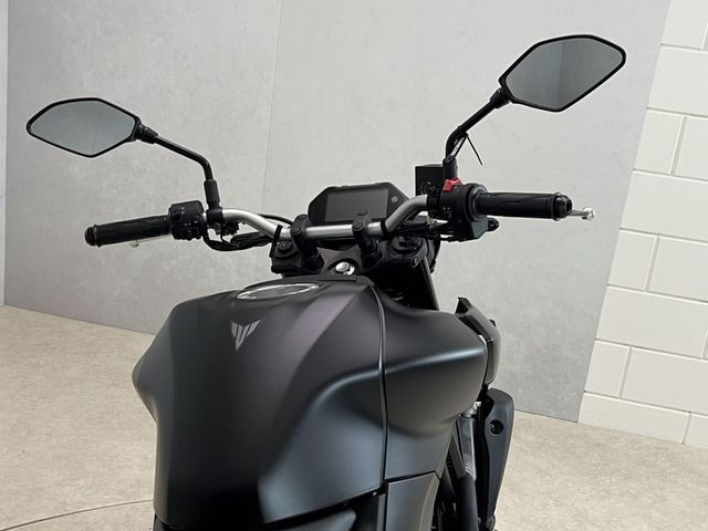 yamaha - mt-03