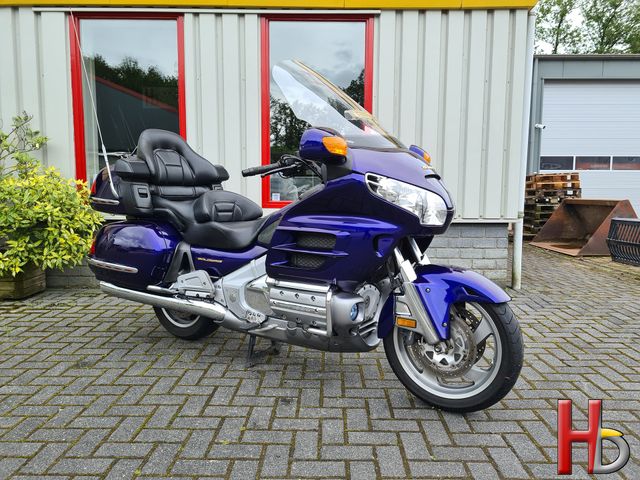 honda - gl-1800-goldwing