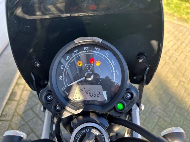 triumph - street-scrambler