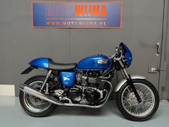 TRIUMPH THRUXTON 900