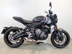 TRIUMPH TRIDENT 660