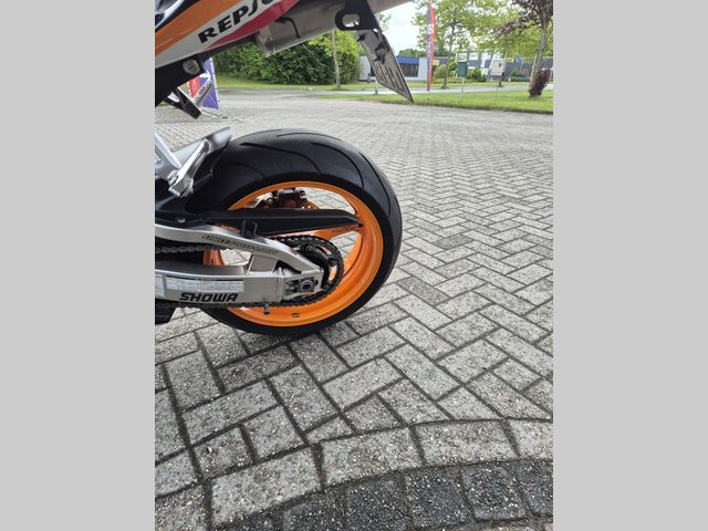 honda - cbr-1000-rr-fireblade