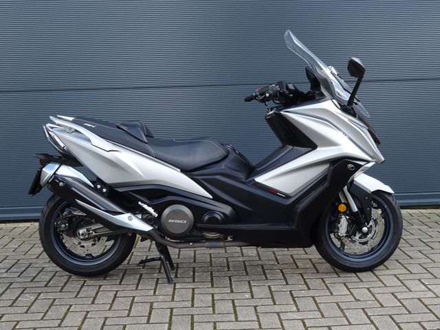 kymco - ak-550