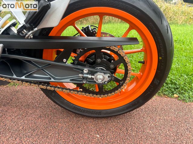 ktm - 390-duke