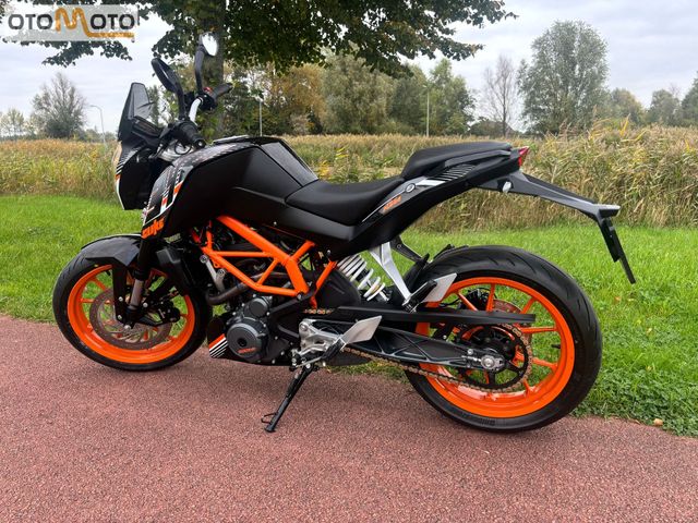 ktm - 390-duke