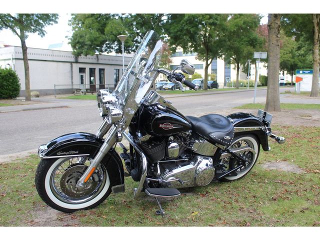harley-davidson - heritage-softail-classic-flstc