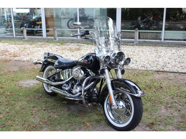 harley-davidson - heritage-softail-classic-flstc