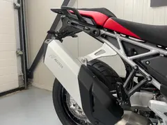 MV Agusta Enduro Veloce 2026 nieuw – foto 10 van 24
