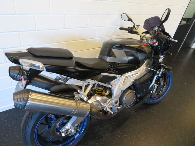 aprilia - tuono-1000-r