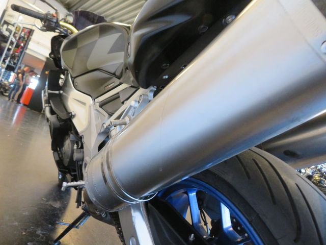 aprilia - tuono-1000-r