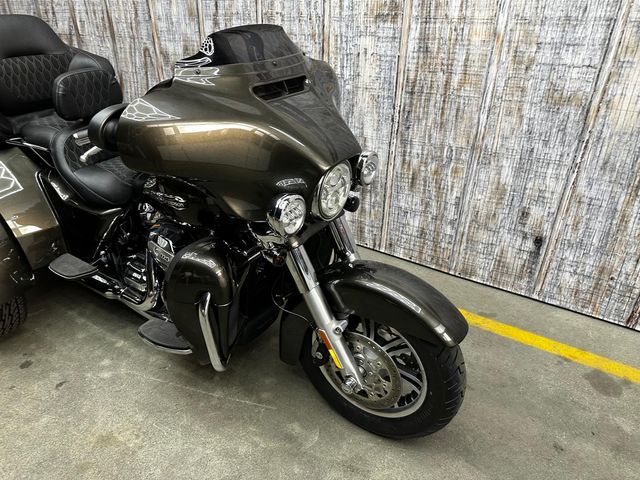 harley-davidson - tri-glide-ultra-114