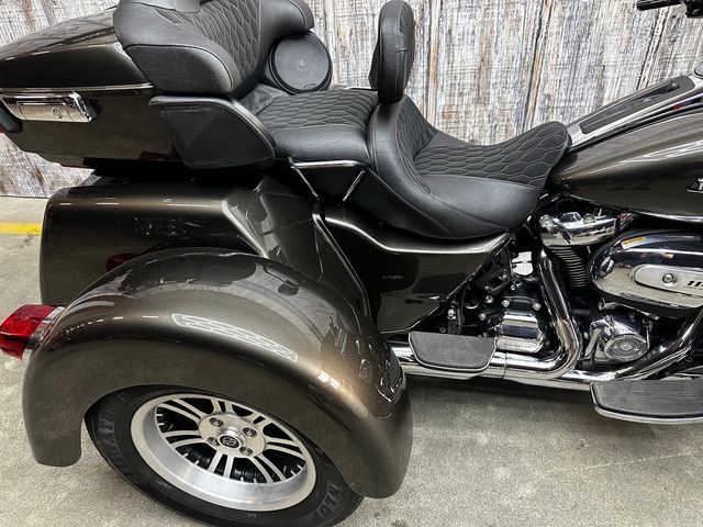 harley-davidson - tri-glide-ultra-114