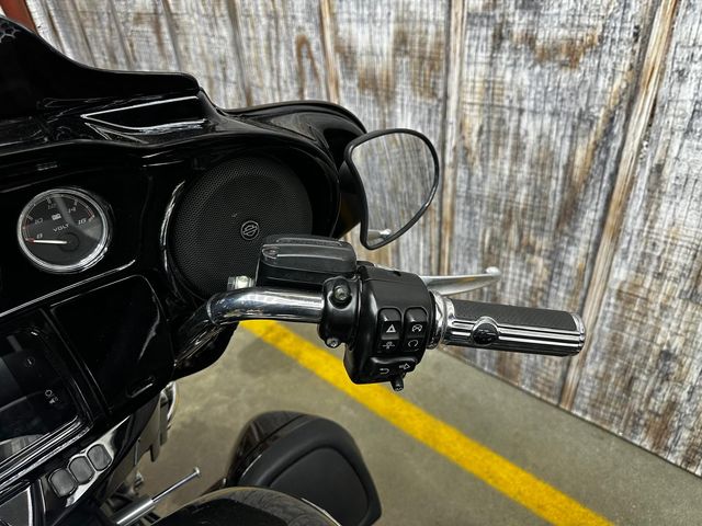 harley-davidson - tri-glide-ultra-114