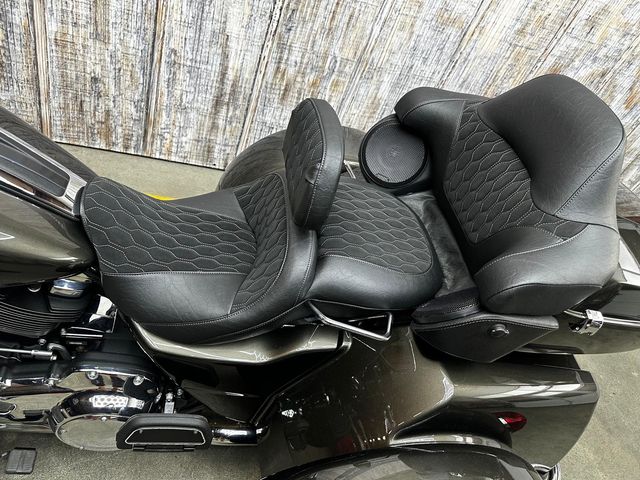 harley-davidson - tri-glide-ultra-114
