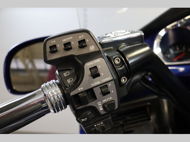 honda - gl-1800-goldwing-abs