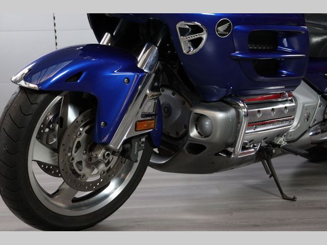 honda - gl-1800-goldwing-abs