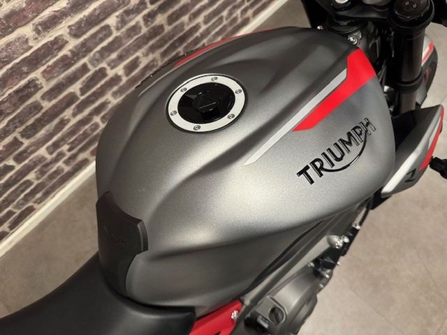 triumph - street-triple-r