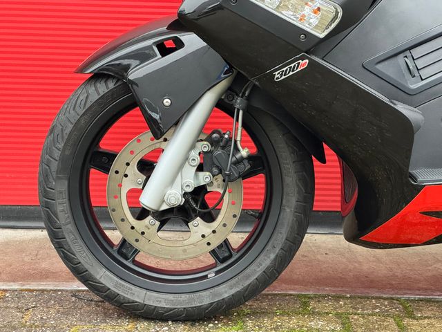 aprilia - sr-max-300-ie