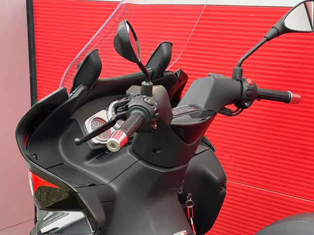 aprilia - sr-max-300-ie