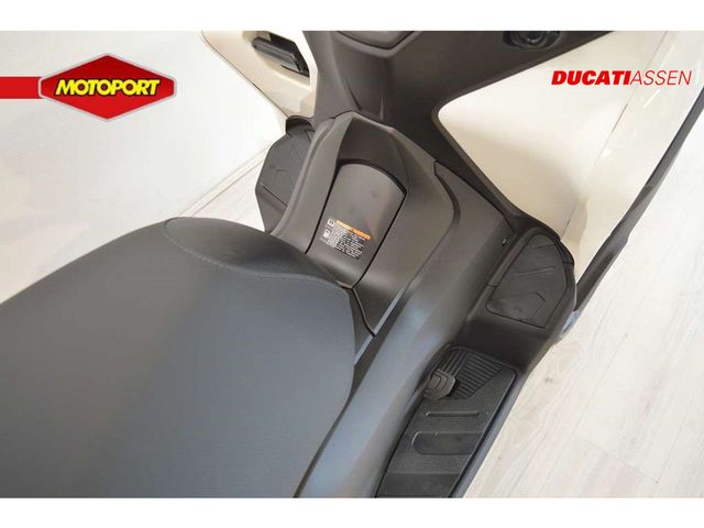 yamaha - tricity-300