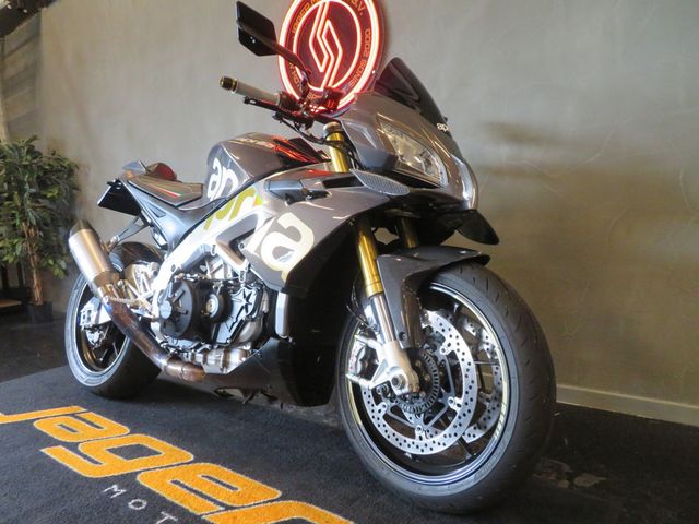 aprilia - tuono-v4-r-aprc