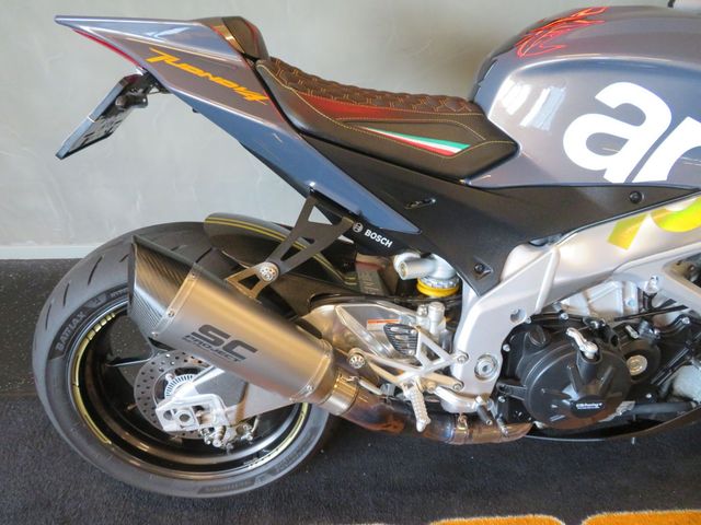 aprilia - tuono-v4-r-aprc