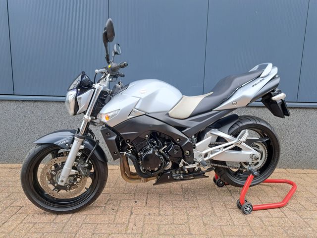 suzuki - gsr-600-a