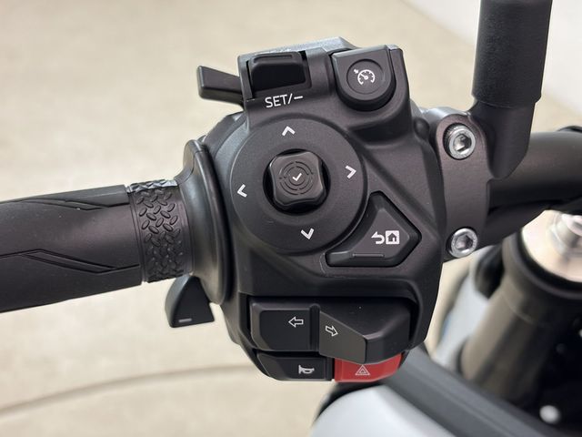 yamaha - mt-09-y-amt