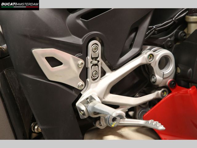 ducati - panigale-v4-s