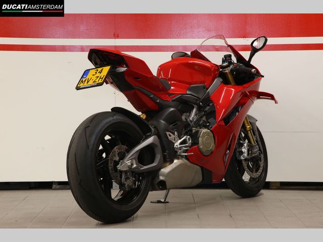 ducati - panigale-v4-s