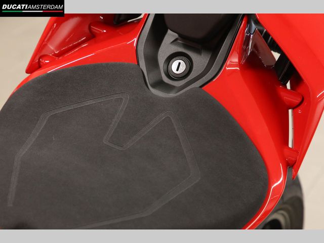 ducati - panigale-v4-s