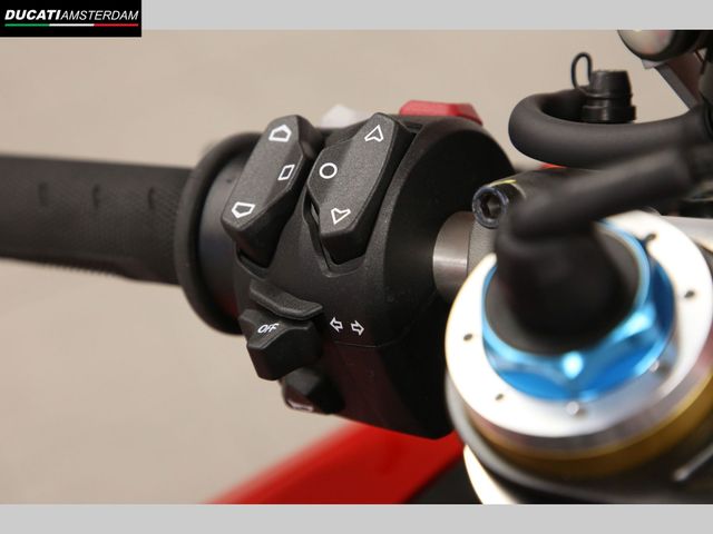 ducati - panigale-v4-s