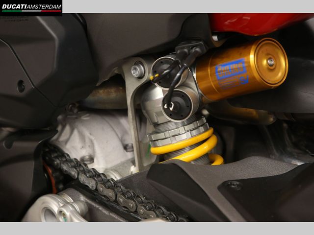 ducati - panigale-v4-s