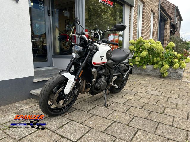 triumph - trident-660